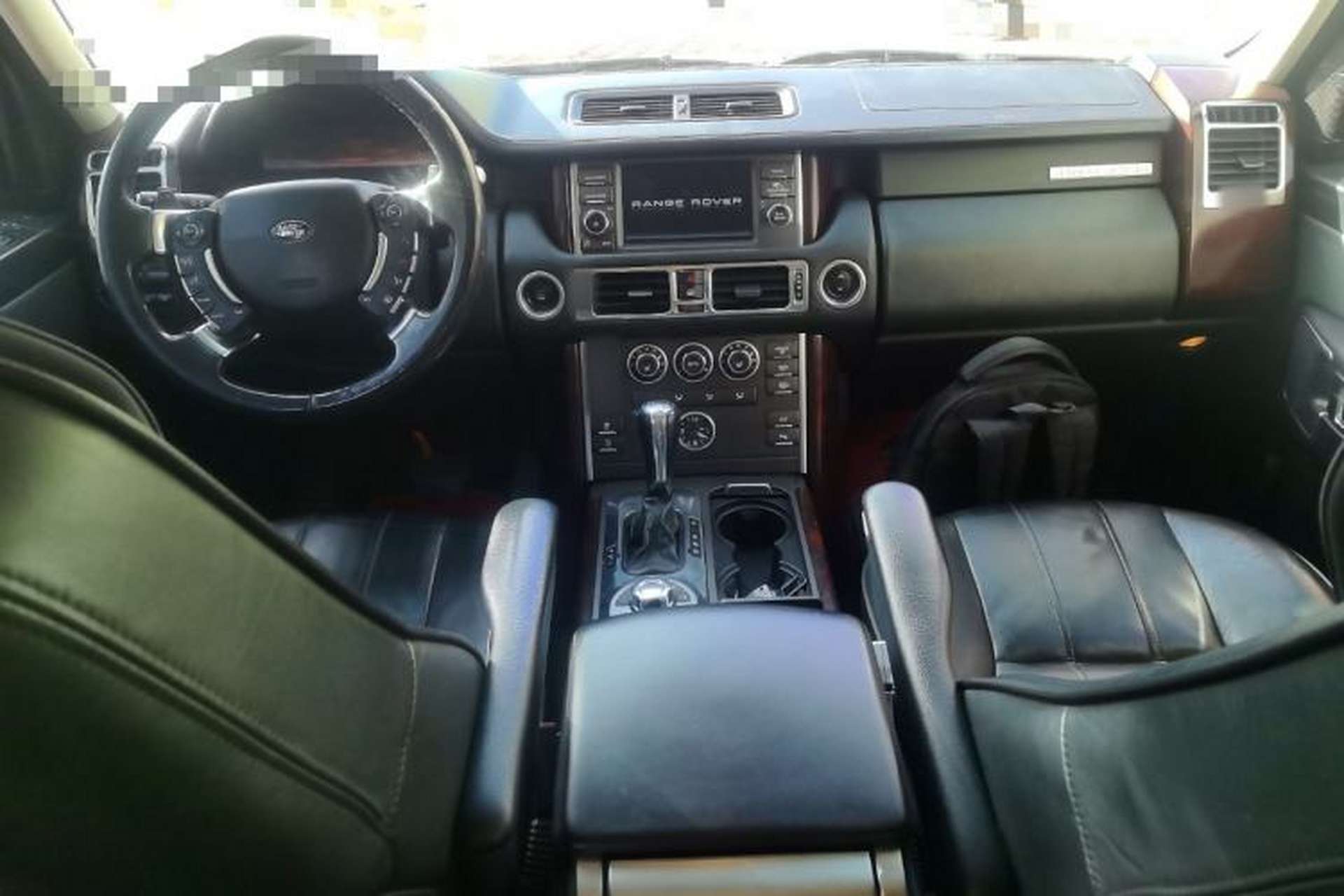 Used Land Rover Range 2012 5.0 NA V8 Center Console