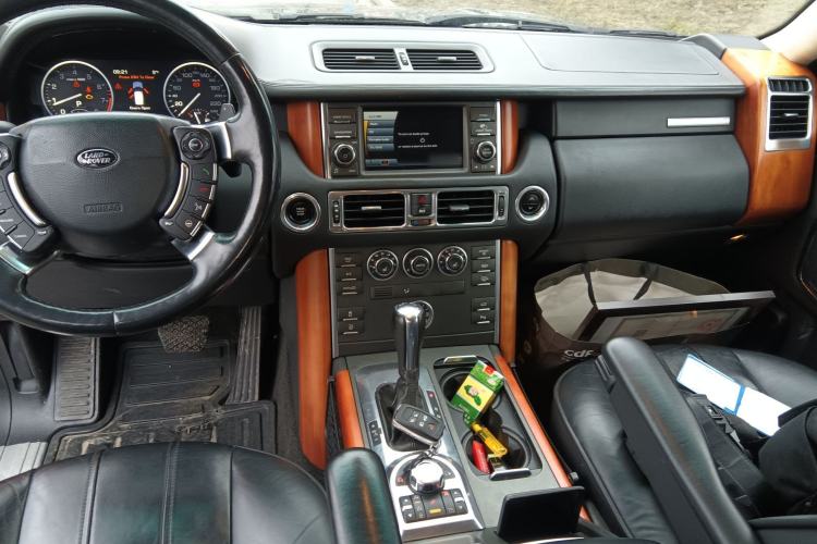 Used Land Rover Range 2012 5.0 NA V8 Center Console