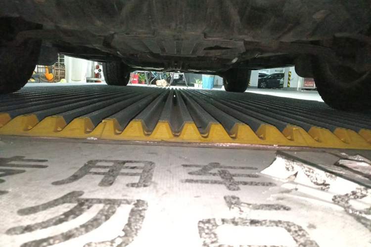 Used Land Rover Range 2012 5.0 NA V8 Chassis Front