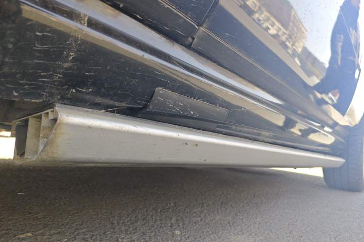 Used Land Rover Range  Chassis Front Left
