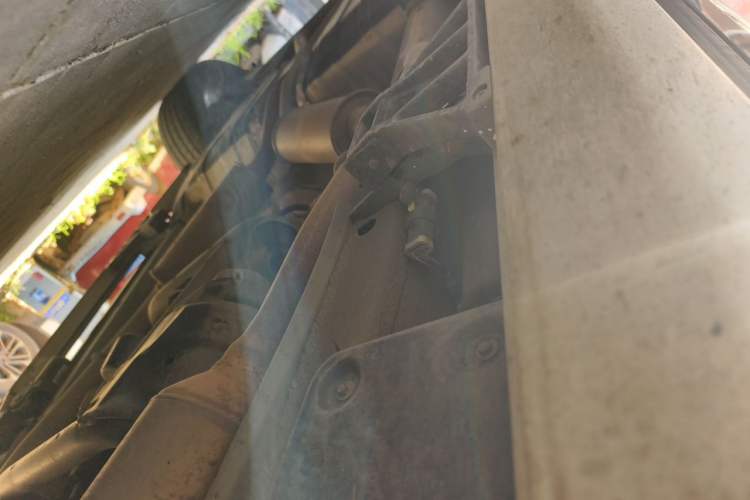 Used Land Rover Range 2012 5.0 NA V8 Chassis Front Right