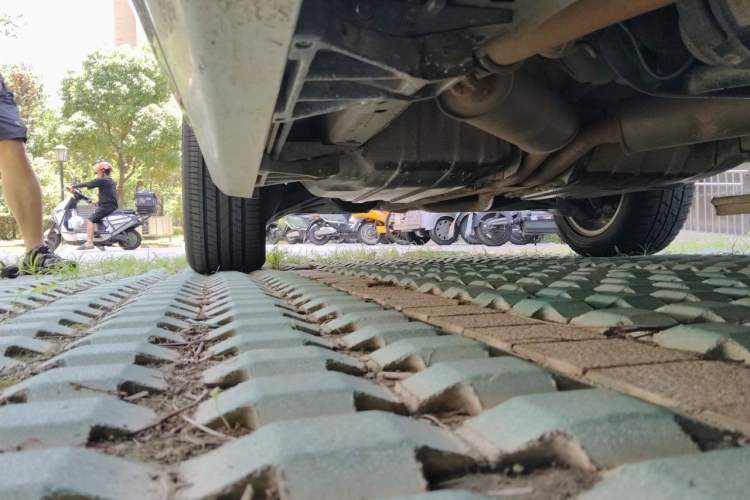 Used Land Rover Range 2012 5.0 NA V8 Chassis Front Right