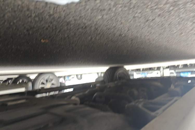 Used Land Rover Range 2012 4.4 TDV8 Chassis Rear Left