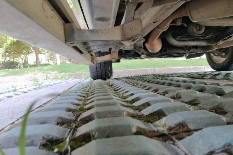 Used Land Rover Range 2012 5.0 NA V8 Chassis Rear Left