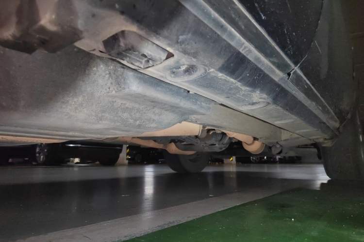 Used Land Rover Range 2012 5.0 NA V8 Chassis Rear Right