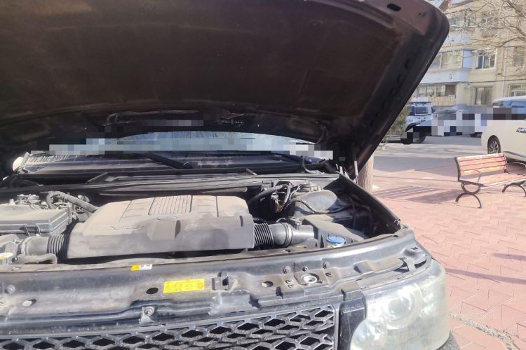 Used Land Rover Range 2012 5.0 NA V8 Engine Bay Left