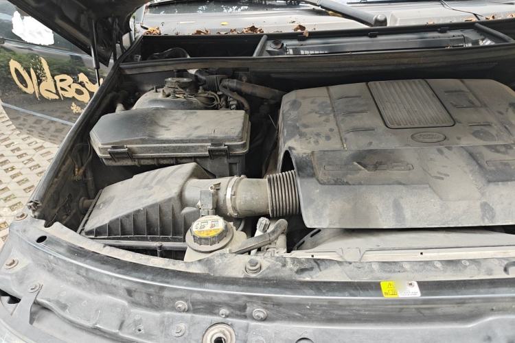 Used Land Rover Range 2012 5.0 NA V8 Engine Bay Right
