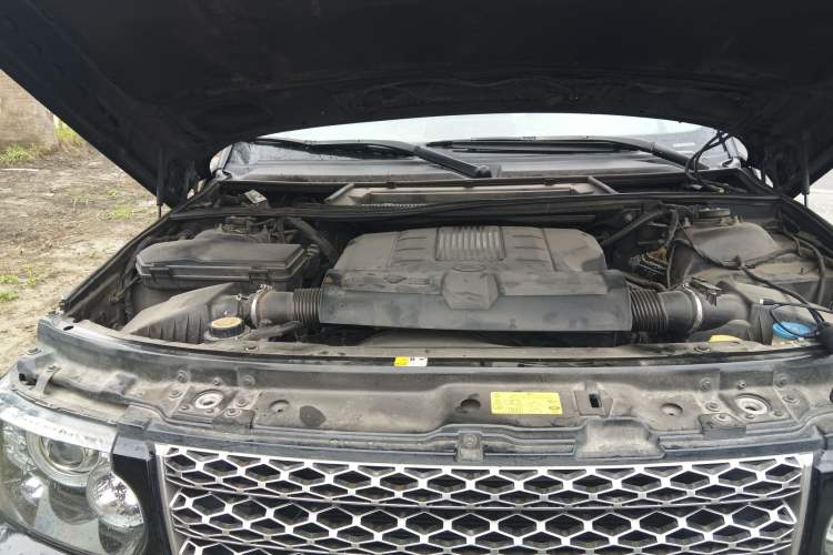 Used Land Rover Range 2012 5.0 NA V8 Engine Bay Right