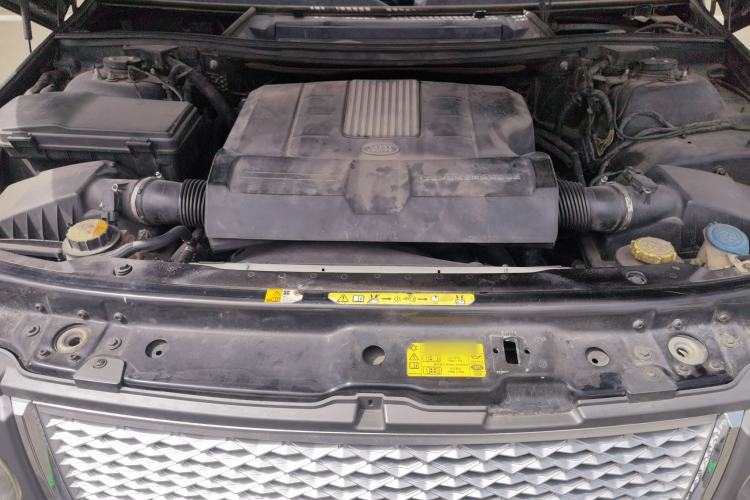Used Land Rover Range 2012 5.0 SC V8 Engine Bay