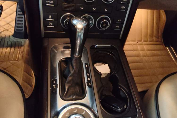 Used Land Rover Range 2012 5.0 SC V8 Gear Lever