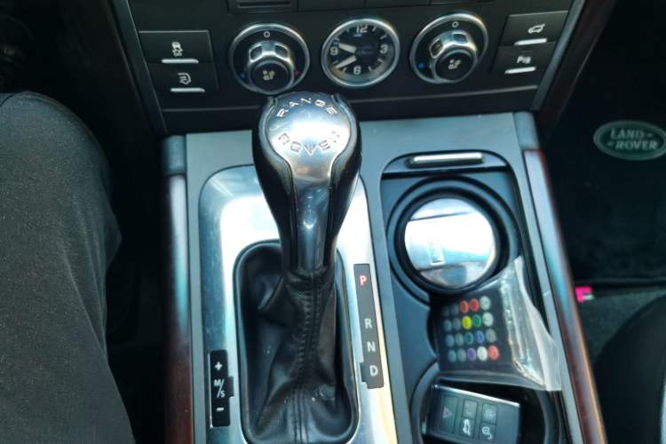 Used Land Rover Range 2012 5.0 NA V8 Gear Lever