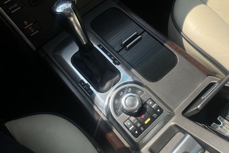 Used Land Rover Range 2012 5.0 NA V8 Gear Lever