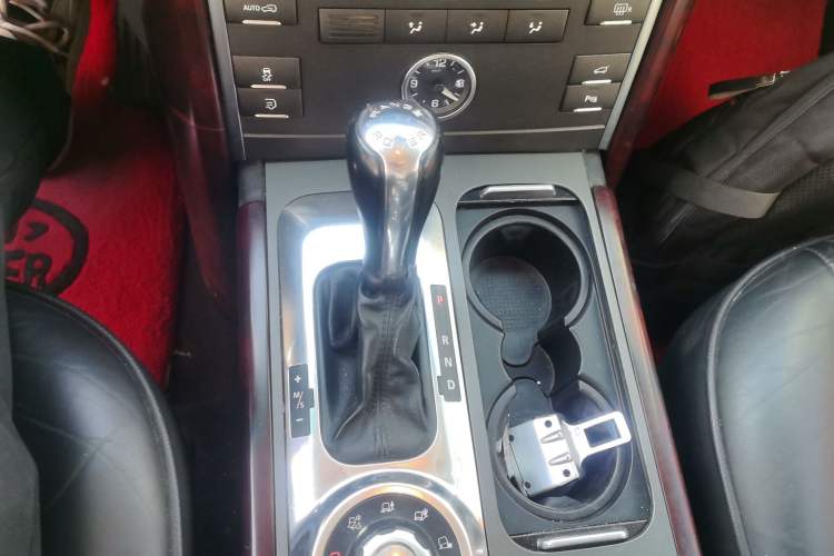 Used Land Rover Range 2012 5.0 NA V8 Gear Lever