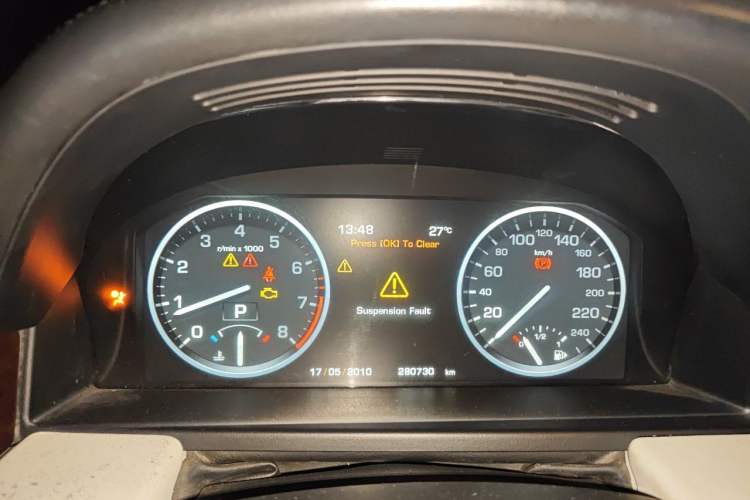 Used Land Rover Range 2012 5.0 NA V8 Instrument Cluster