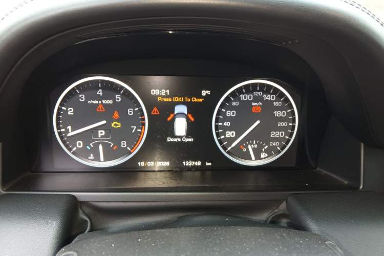 Used Land Rover Range 2012 5.0 NA V8 Instrument Cluster