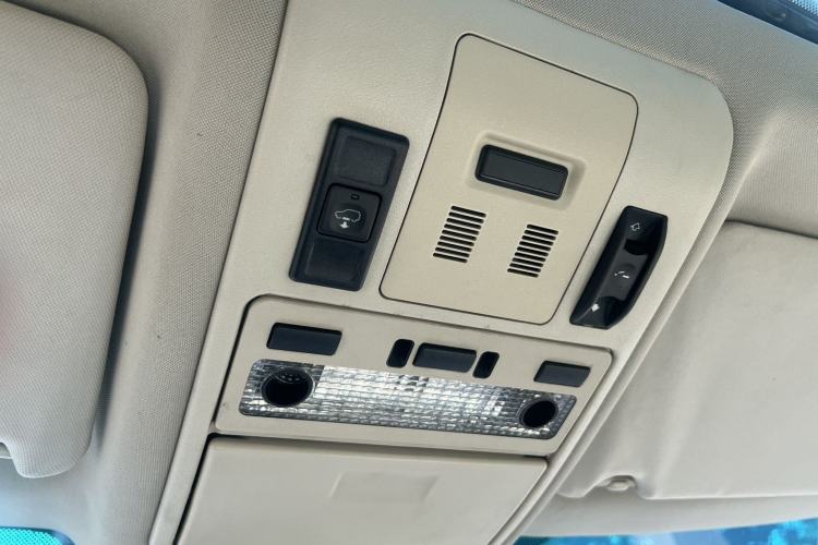 Used Land Rover Range 2012 5.0 NA V8 Interior 15