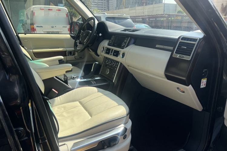 Used Land Rover Range 2012 5.0 NA V8 Interior 3