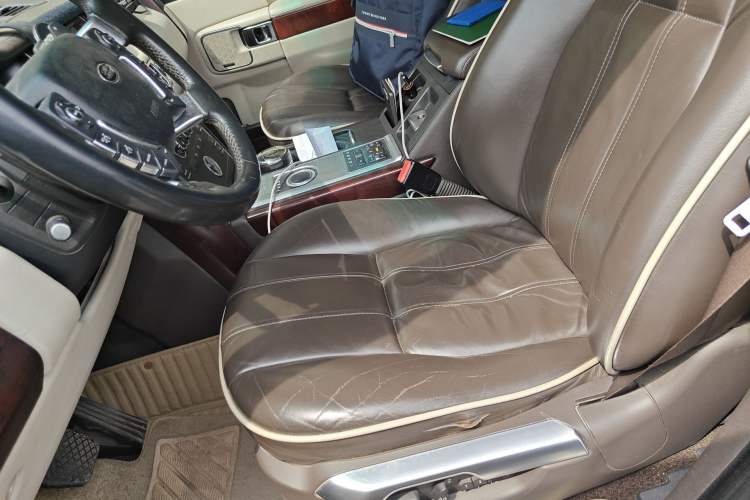 Used Land Rover Range 2012 4.4 TDV8 Left Front Seat