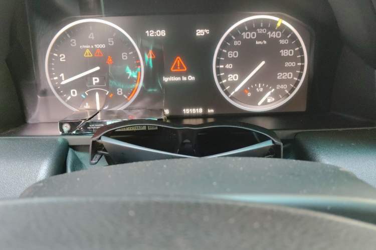 Used Land Rover Range 2012 5.0 NA V8 Odometer Close Up