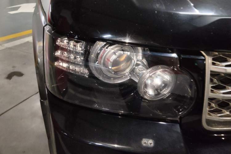 Used Land Rover Range 2012 5.0 SC V8 Right Front Headlight