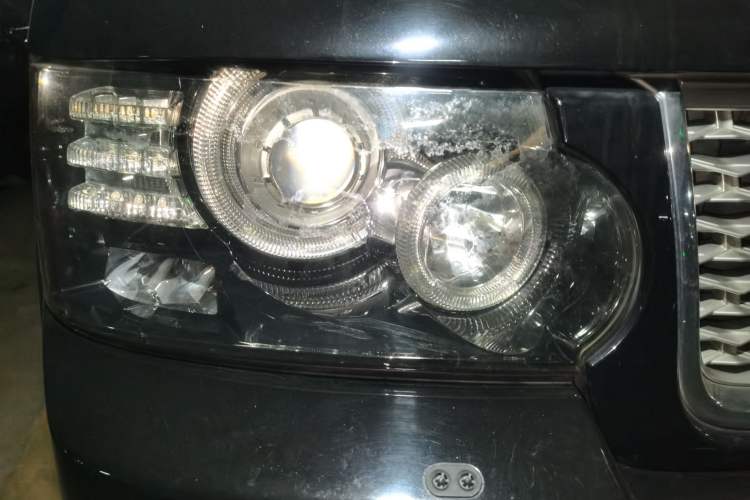 Used Land Rover Range 2012 5.0 SC V8 Right Front Headlight