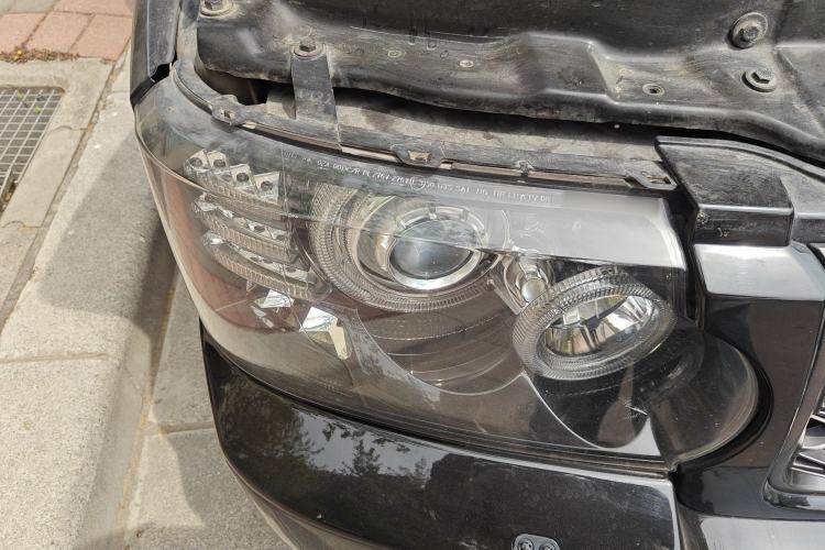 Used Land Rover Range 2012 4.4 TDV8 Right Front Headlight