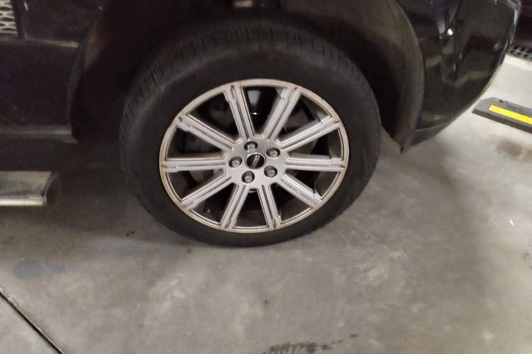 Used Land Rover Range 2012 5.0 SC V8 Right Front Wheel Hub