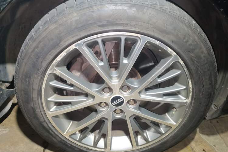 Used Land Rover Range 2012 5.0 SC V8 Right Front Wheel Hub