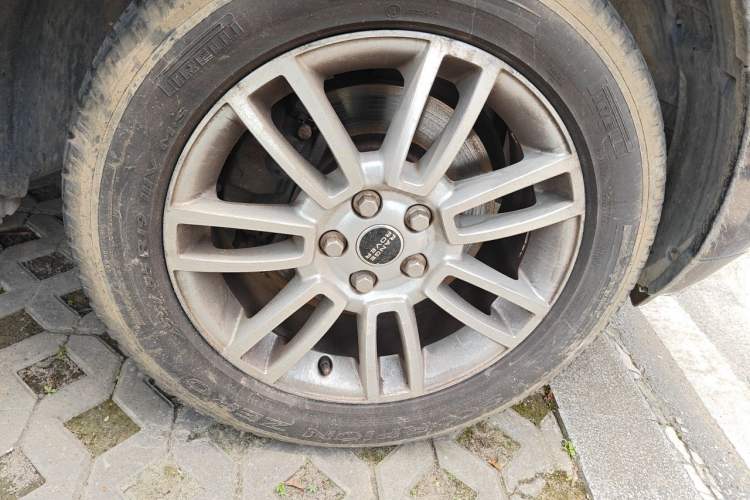 Used Land Rover Range 2012 5.0 NA V8 Right Front Wheel Hub