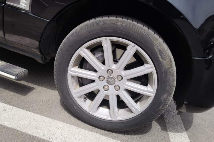 Used Land Rover Range 2012 5.0 SC V8 Right Front Wheel Hub