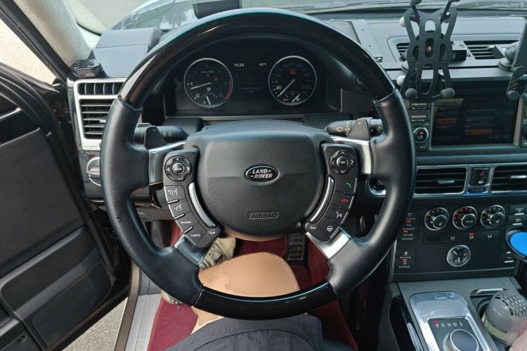 Used Land Rover Range 2012 4.4 TDV8 Steering Wheel