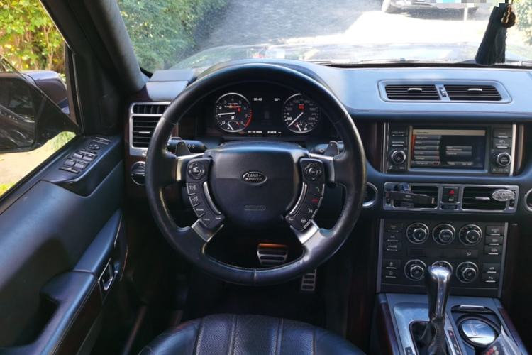 Used Land Rover Range 2012 5.0 NA V8 Steering Wheel