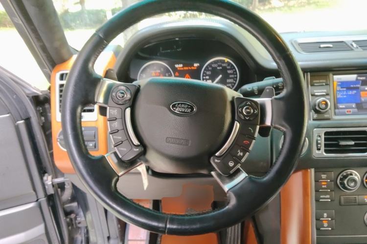 Used Land Rover Range 2012 5.0 NA V8 Steering Wheel