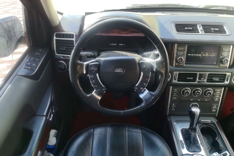 Used Land Rover Range 2012 5.0 NA V8 Steering Wheel
