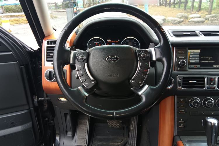 Used Land Rover Range 2012 5.0 NA V8 Steering Wheel