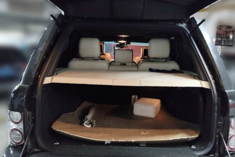 Used Land Rover Range 2012 5.0 SC V8 Trunk