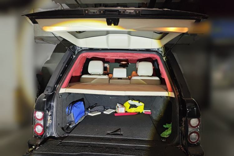 Used Land Rover Range 2012 5.0 NA V8 Trunk