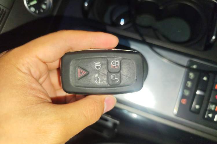 Used Land Rover Range 2012 4.4 TDV8 Vehicle Key