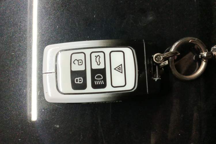 Used Land Rover Range 2012 5.0 NA V8 Vehicle Key