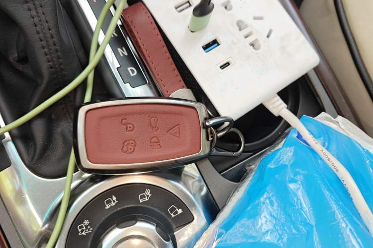 Used Land Rover Range 2012 5.0 NA V8 Vehicle Key