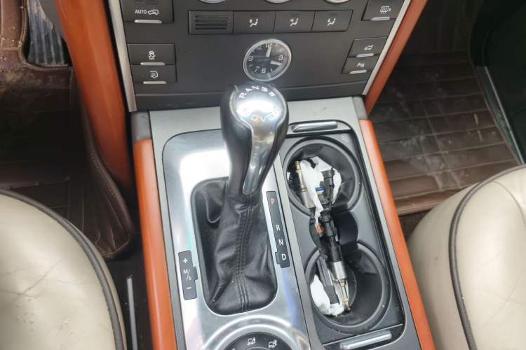 Used Land Rover Range 2012 5.0 NA V8 Gear Lever