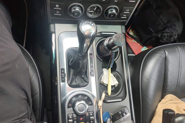 Used Land Rover Range 2012 5.0 SC V8 Gear Lever