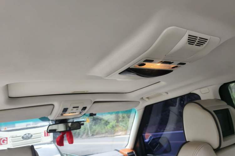 Used Land Rover Range 2012 5.0 NA V8 Headliner