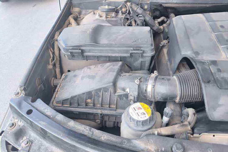 Used Land Rover Range 2012 5.0 NA V8 Engine Bay Right