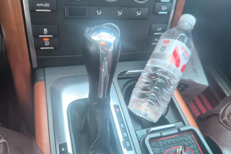 Used Land Rover Range 2012 5.0 NA V8 Gear Lever