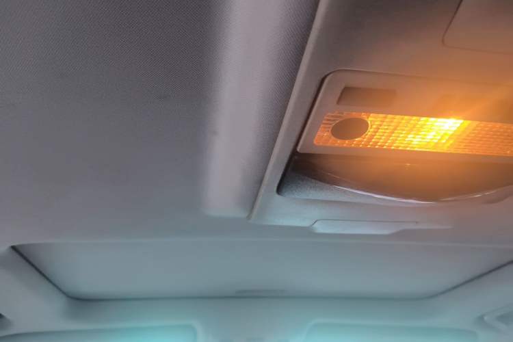 Used Land Rover Range 2012 5.0 NA V8 Headliner