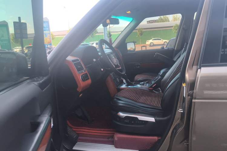 Used Land Rover Range 2012 5.0 NA V8 Left Front Seat