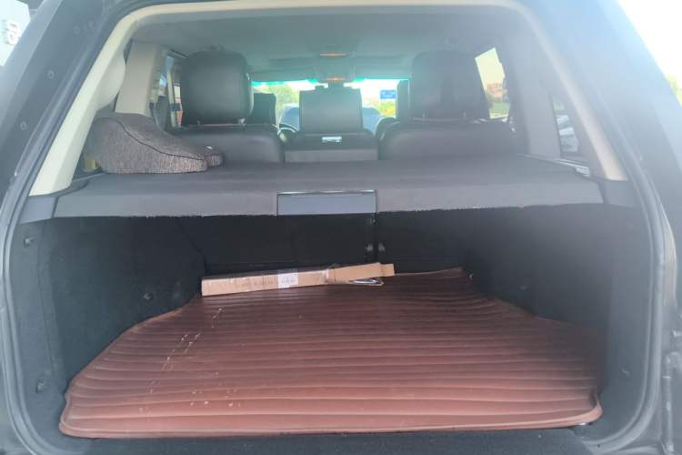 Used Land Rover Range 2012 5.0 NA V8 Trunk