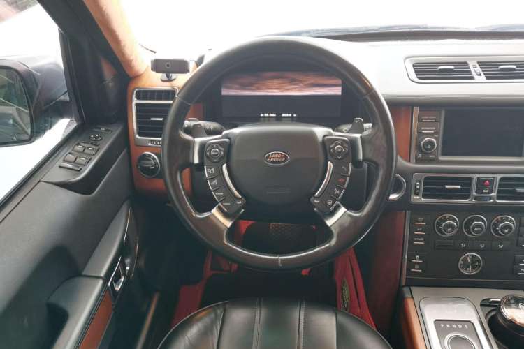 Used Land Rover Range 2012 4.4 TDV8 Steering Wheel