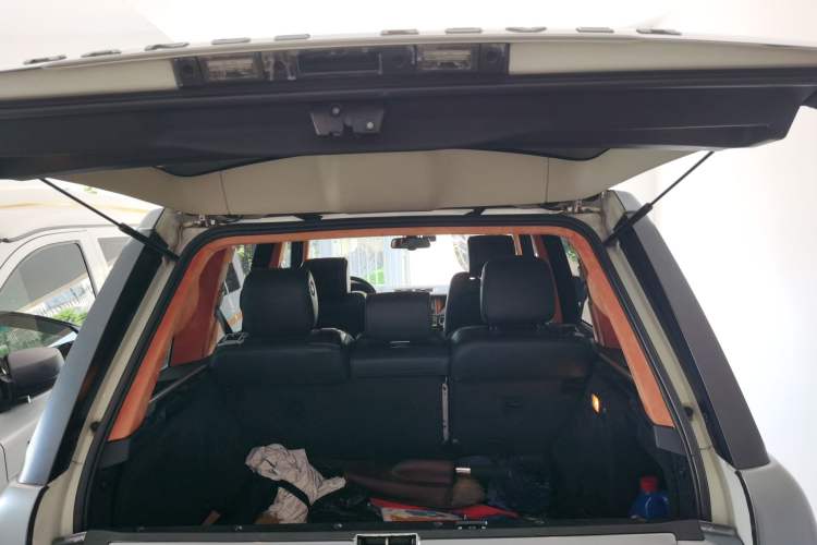 Used Land Rover Range 2012 4.4 TDV8 Trunk